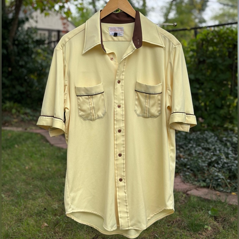 Chemise Homme Vintage à Boutons Bleu, Or Et Blanc - Marque "From..." - Occasion Très Bon état